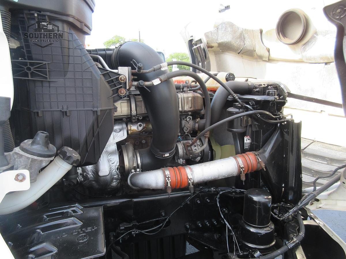 Used 2019 FREIGHTLINER CASCADIA 126