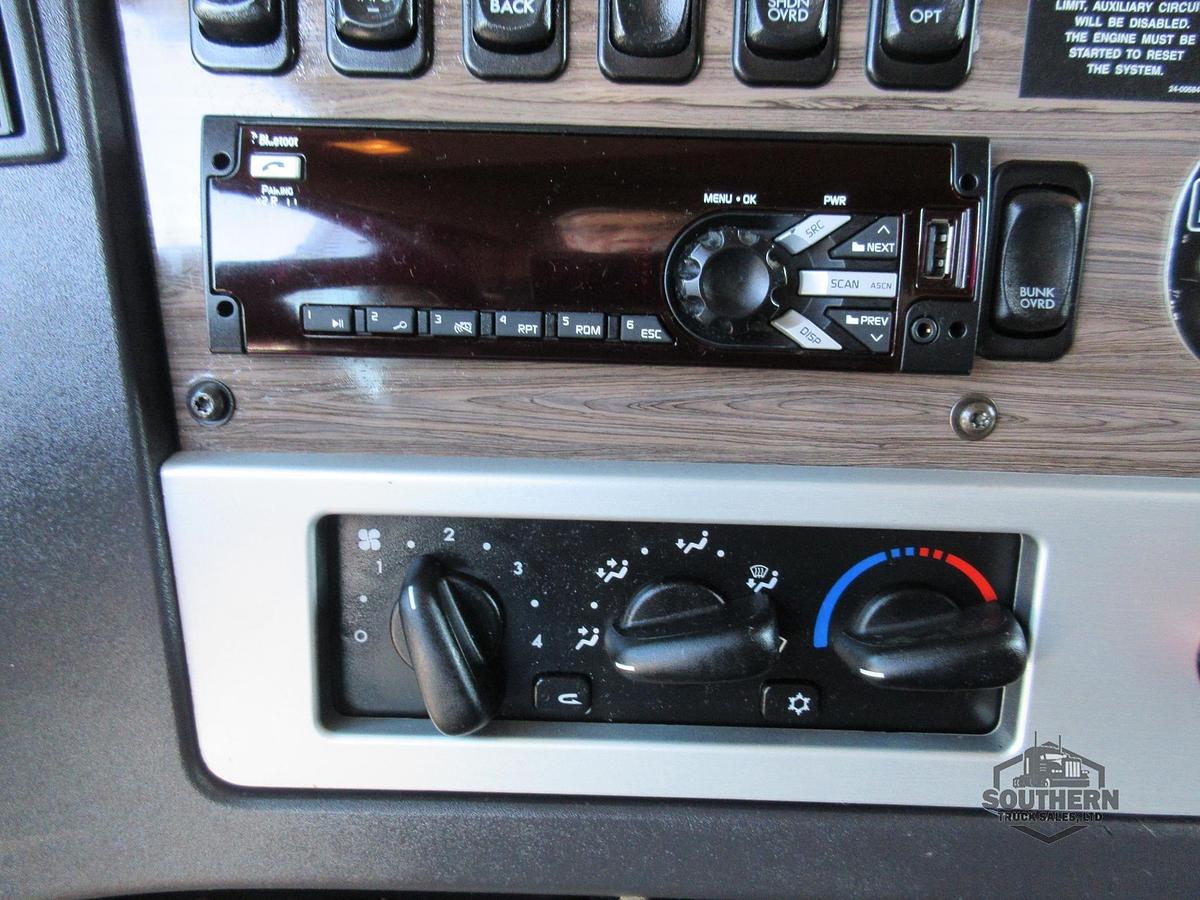 Used 2021 FREIGHTLINER CORONADO 122 SD