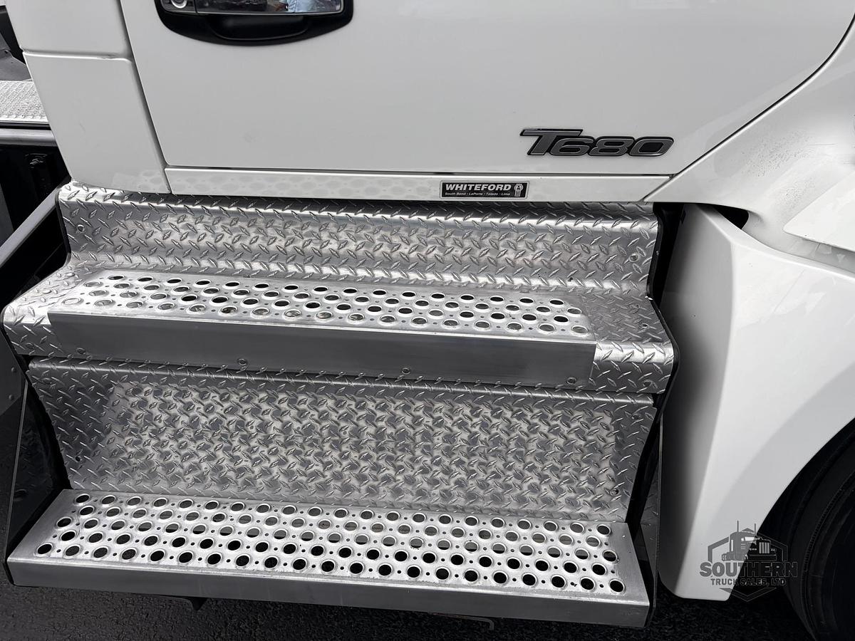 Used 2022 KENWORTH T680