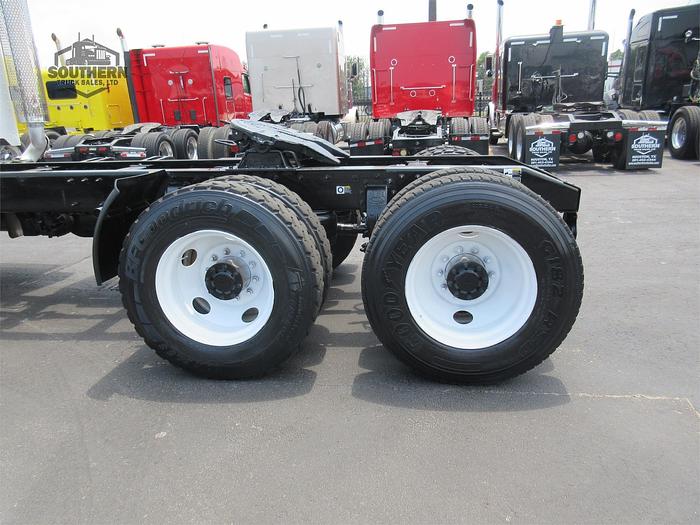 Used 2014 PETERBILT 365