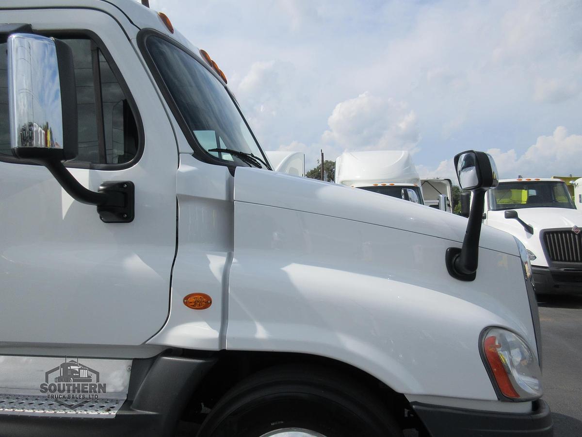 Used 2020 FREIGHTLINER CASCADIA 125