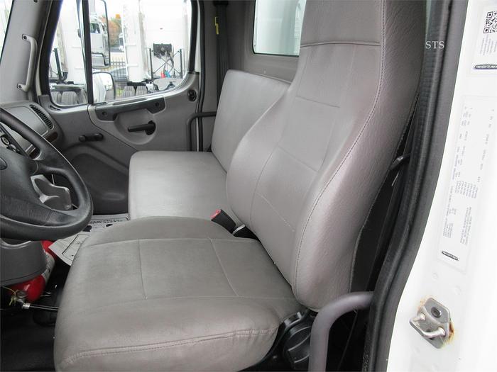 Used 2017 FREIGHTLINER BUSINESS CLASS M2 106