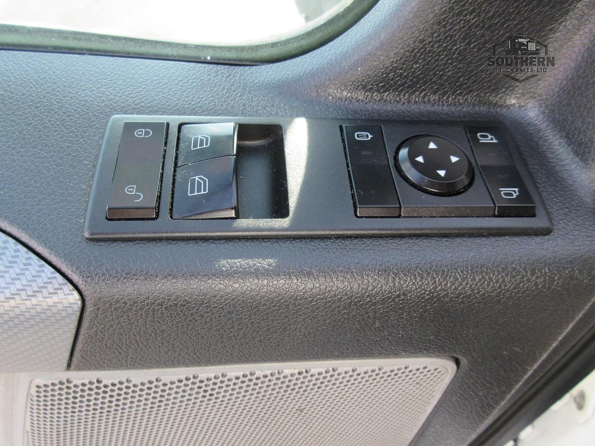 Used 2022 FREIGHTLINER CASCADIA 116