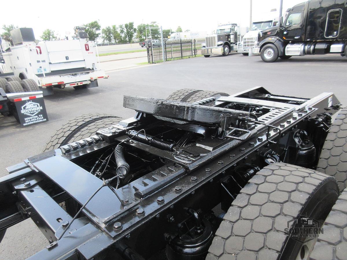 Used 2023 KENWORTH T880