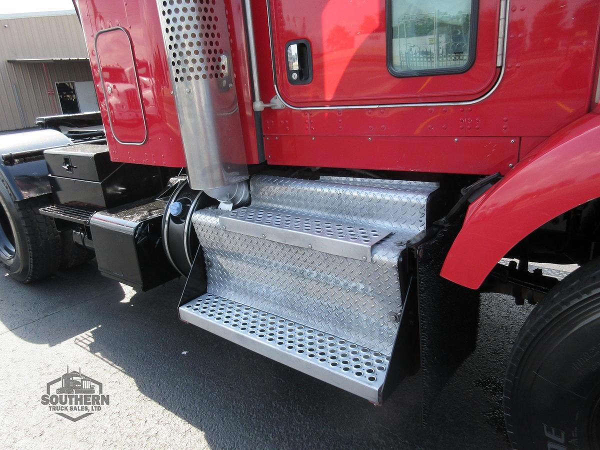 Used 2014 KENWORTH T800