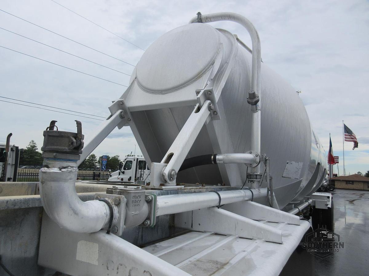 Used 2011 POLAR 42 ft