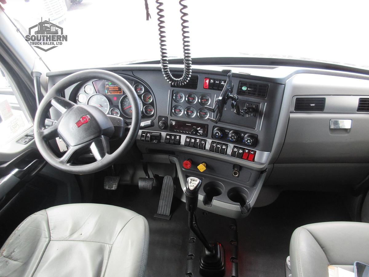Used 2021 KENWORTH T880