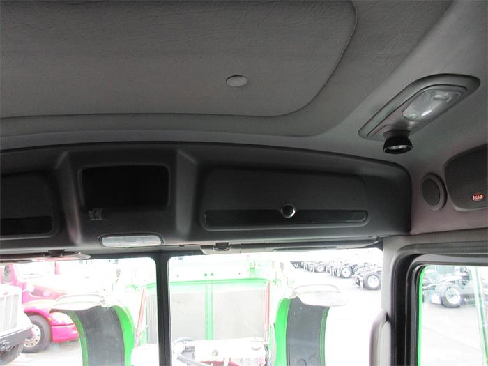 Used 2022 PETERBILT 389