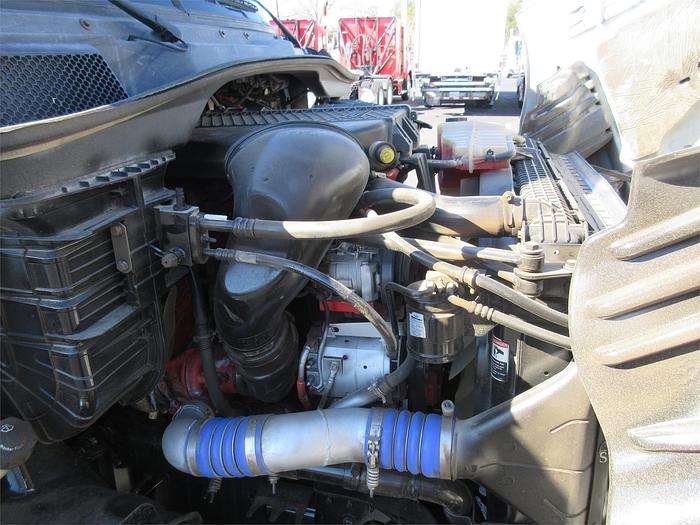 Used 2016 FREIGHTLINER CASCADIA 113