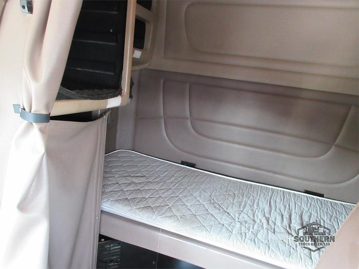 Used 2015 PETERBILT 389