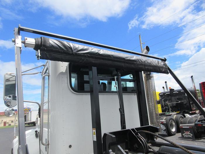 Used 2013 PETERBILT 348