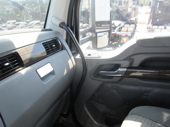 Used 2017 KENWORTH T880