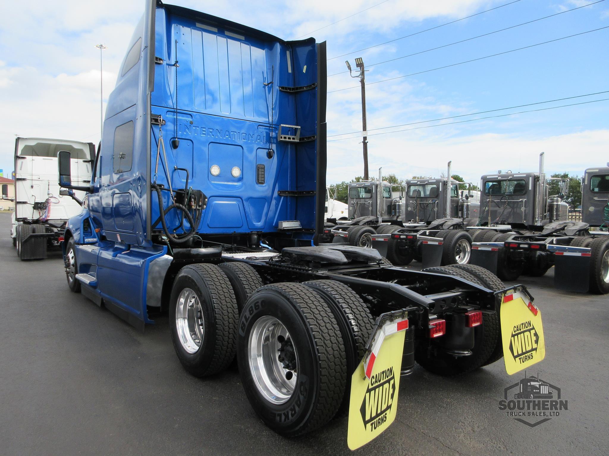 Used 2021 INTERNATIONAL LT