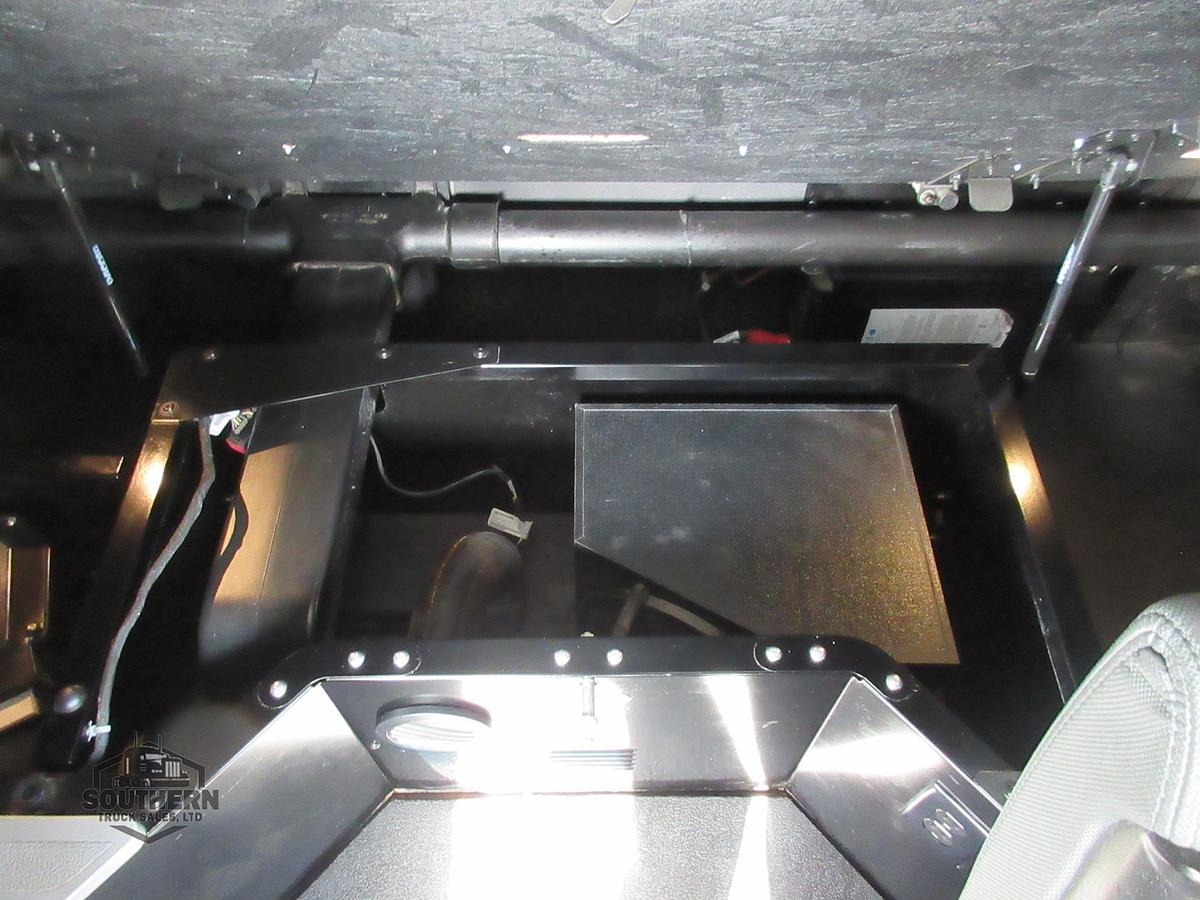 Used 2023 KENWORTH T880