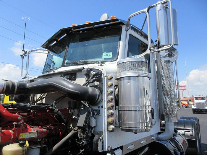 Used 2015 PETERBILT 389