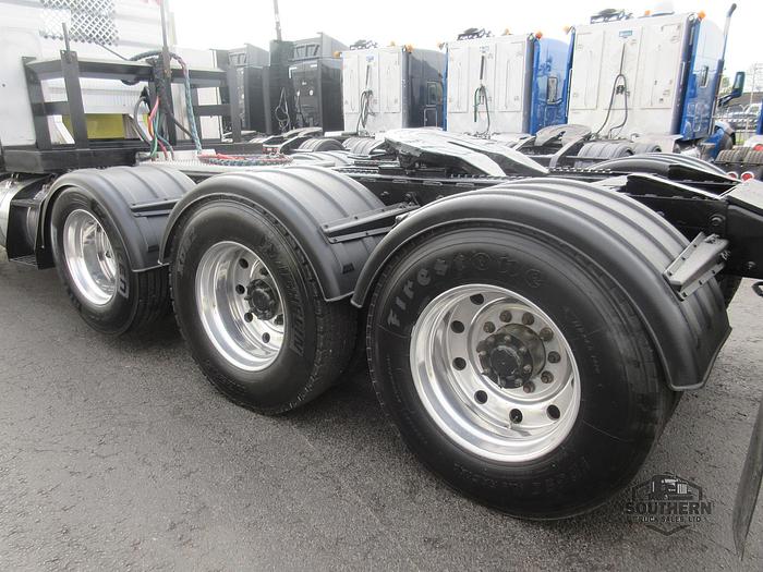 Used 2017 PETERBILT 367