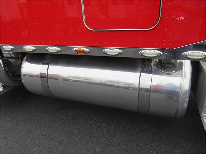 Used 2015 PETERBILT 389