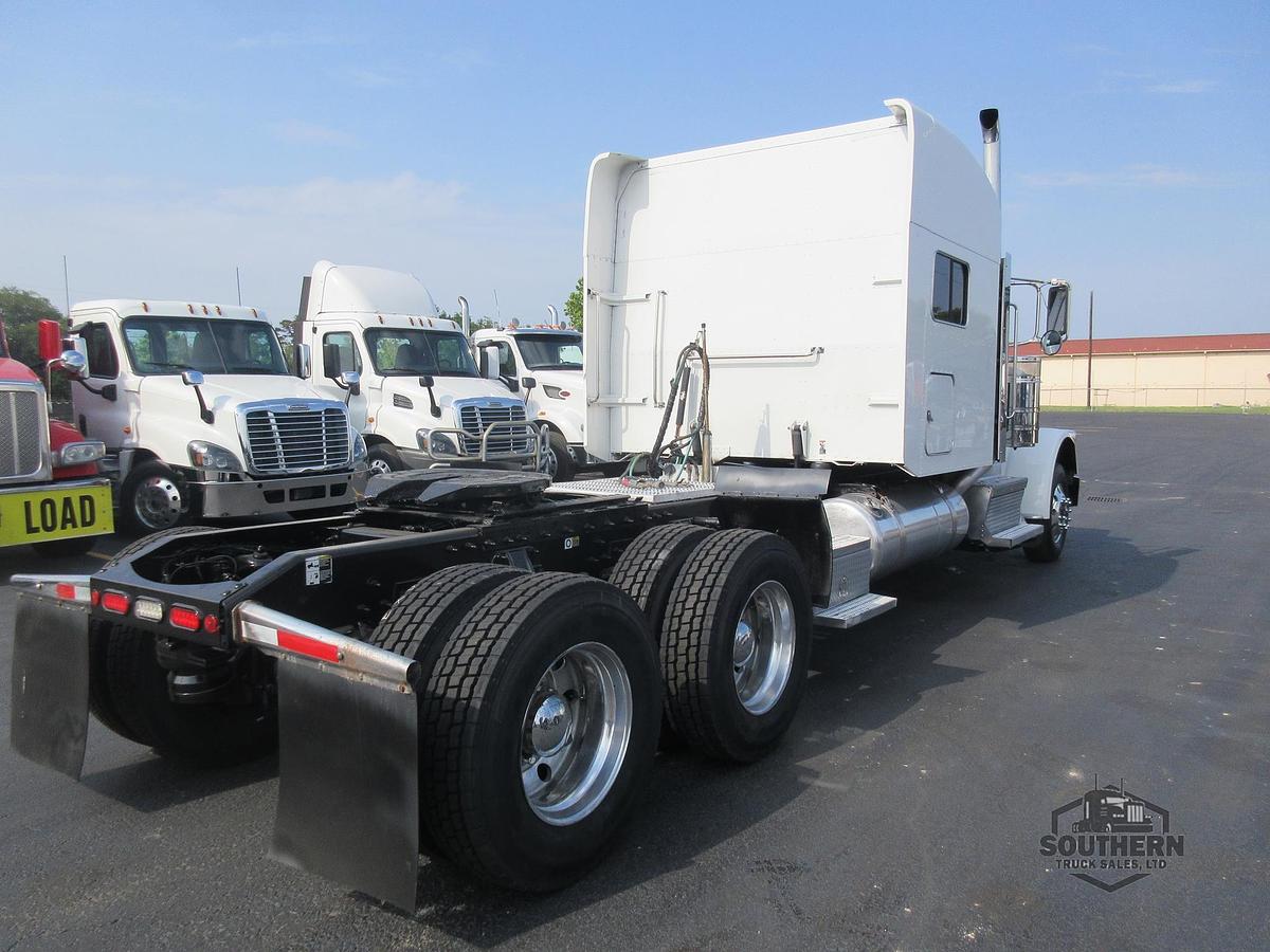 Used 2019 PETERBILT 389