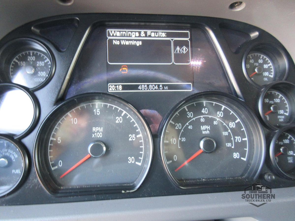 Used 2015 PETERBILT 567