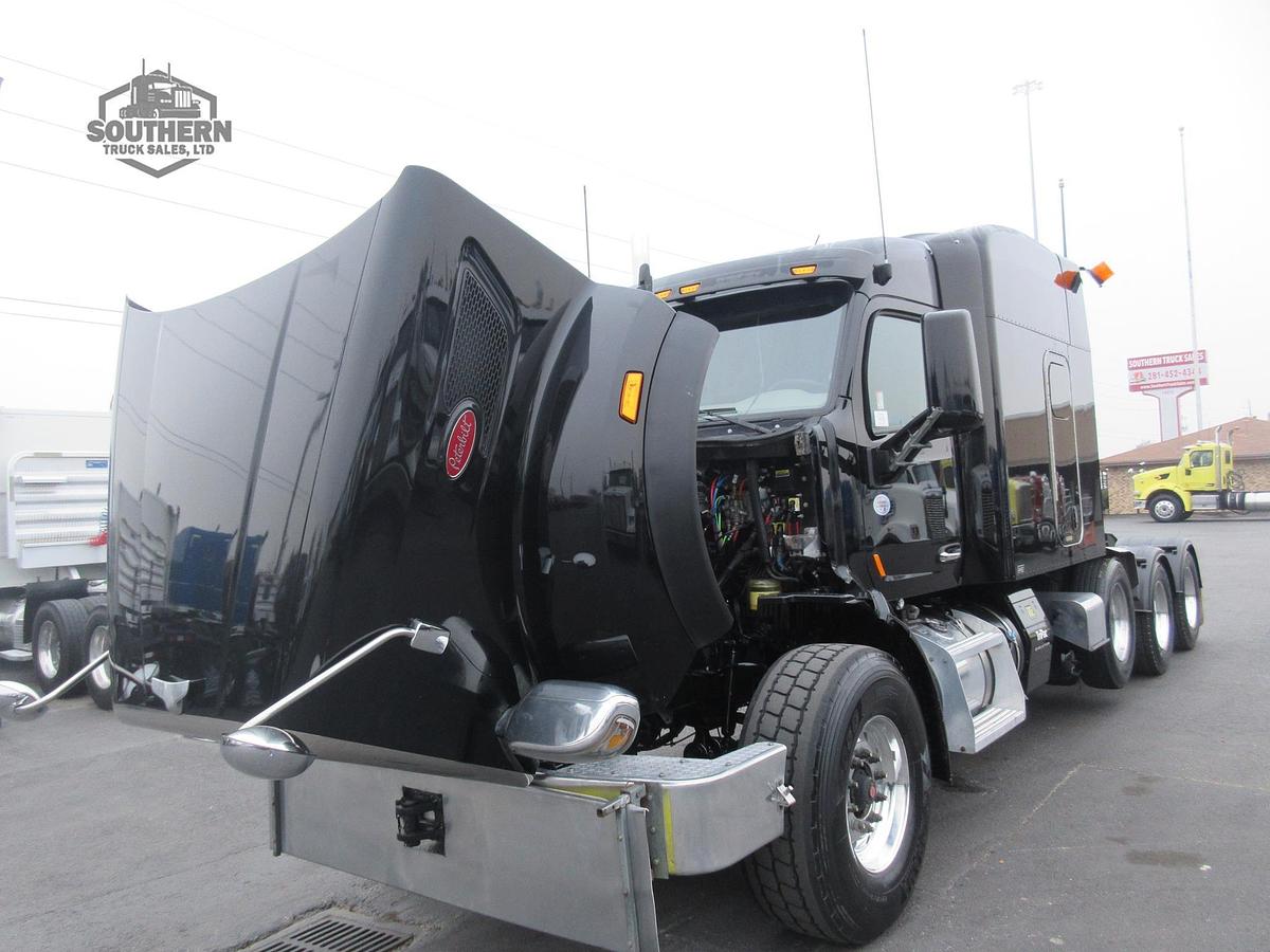 Used 2021 PETERBILT 567