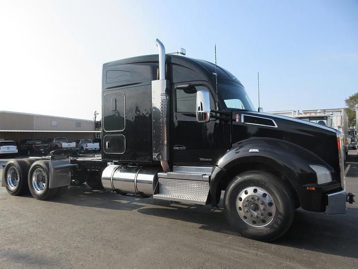 Used 2021 KENWORTH T880