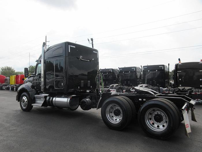 Used 2021 KENWORTH T880
