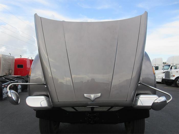 Used 2019 PETERBILT 567