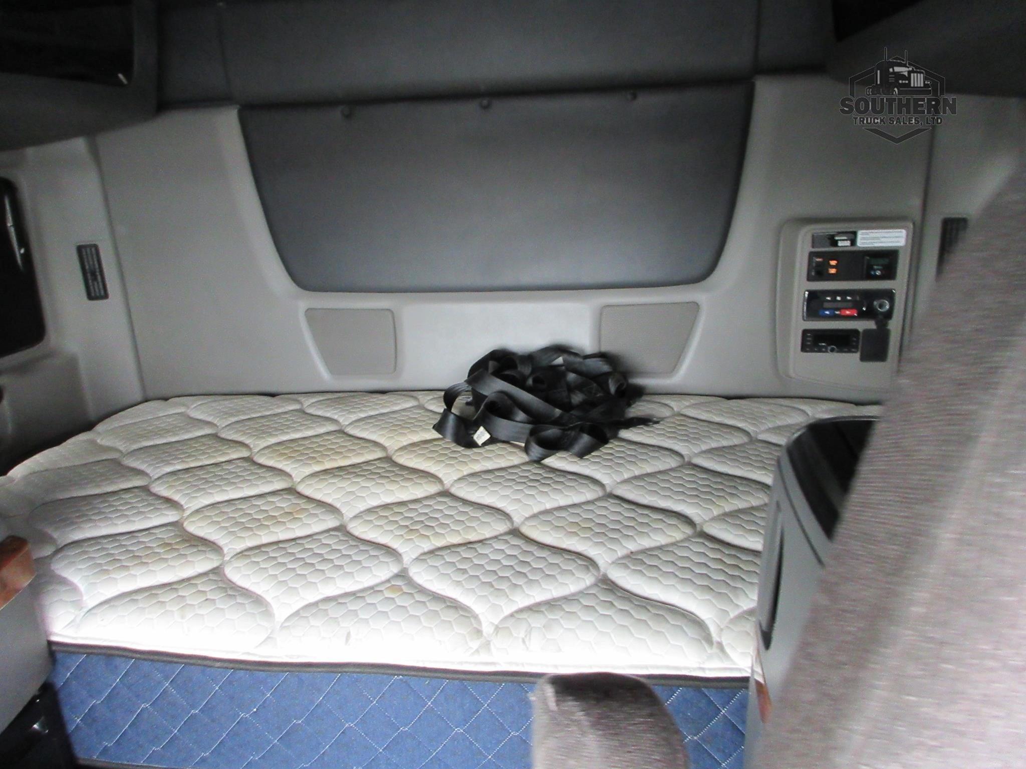 Used 2021 INTERNATIONAL LT