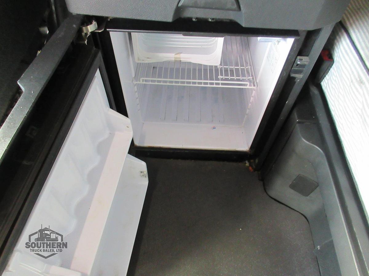 Used 2022 FREIGHTLINER CASCADIA 116