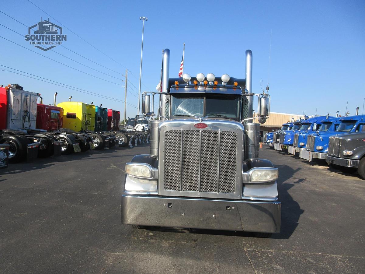 Used 2019 PETERBILT 389