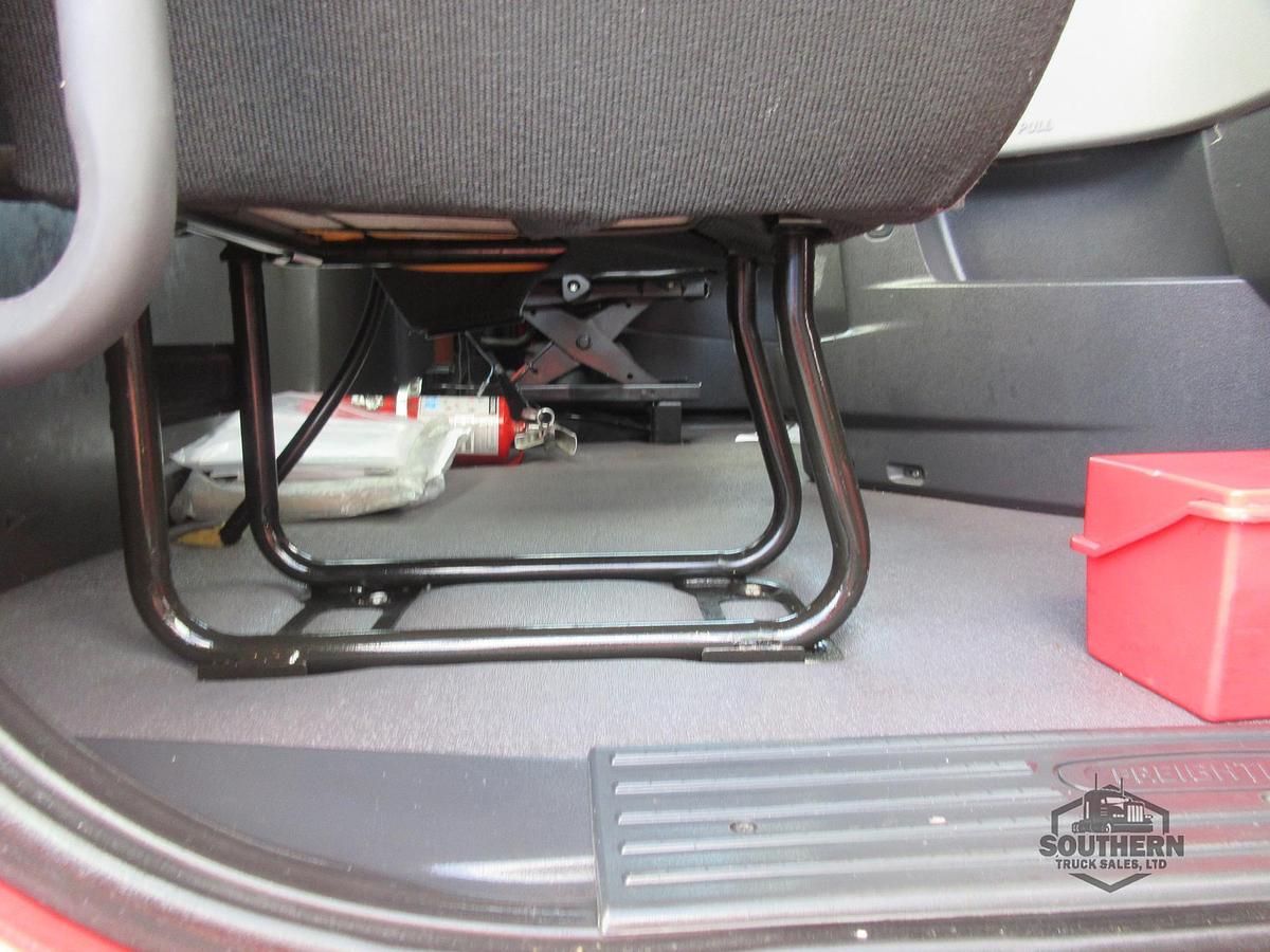 Used 2020 FREIGHTLINER CASCADIA 126