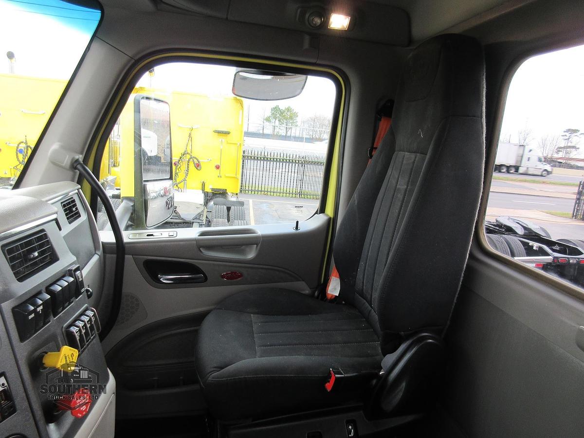 Used 2020 PETERBILT 567