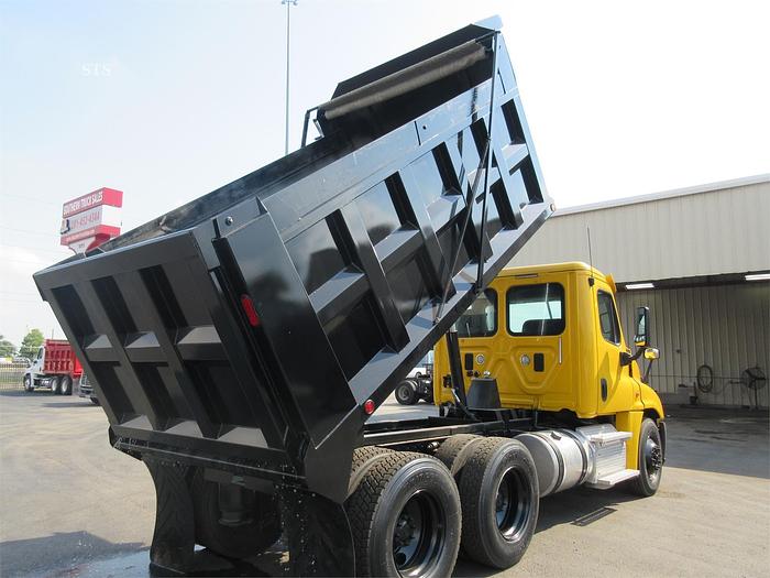 Used 2016 FREIGHTLINER CASCADIA 125