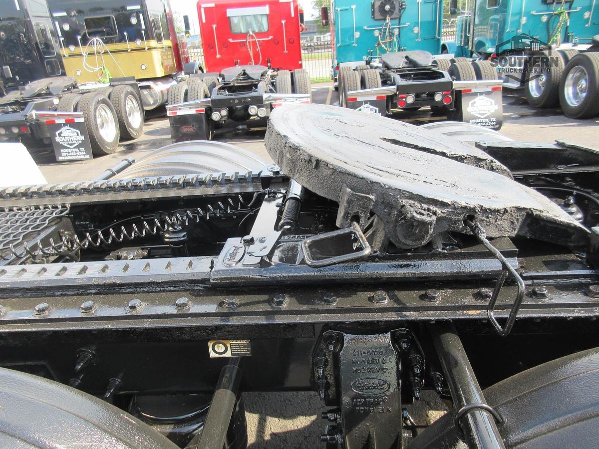 Used 2021 PETERBILT 567