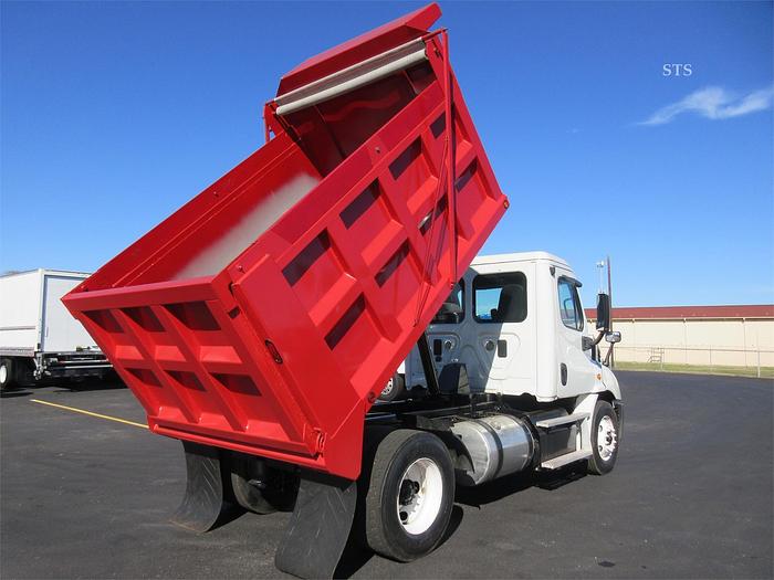 Used 2016 FREIGHTLINER CASCADIA 113