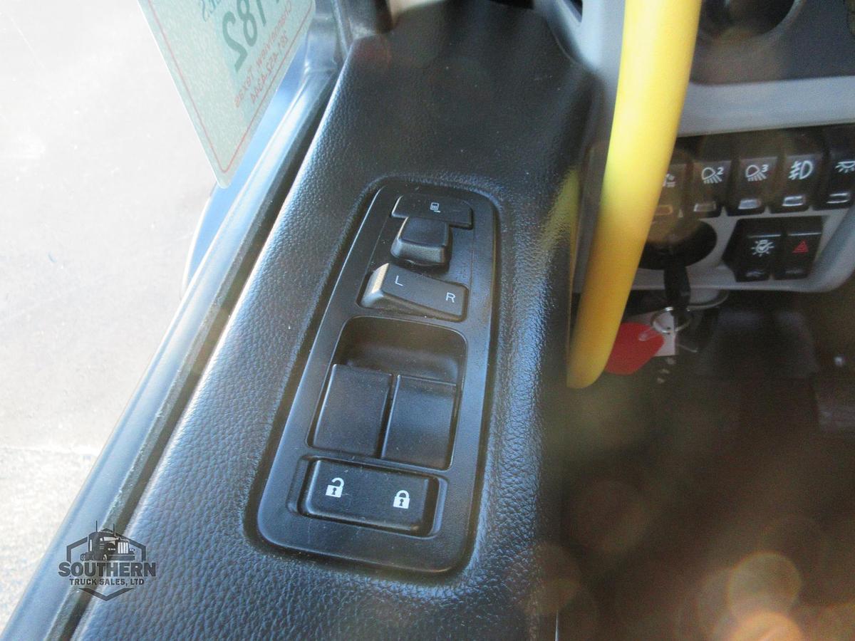 Used 2022 PETERBILT 567