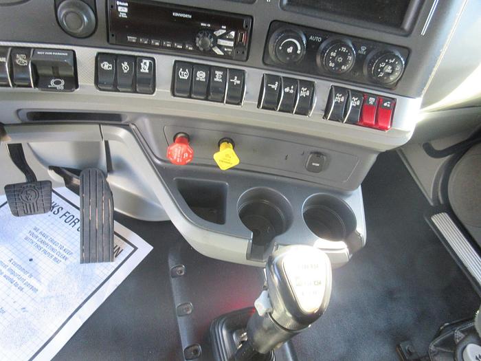 Used 2021 KENWORTH T880