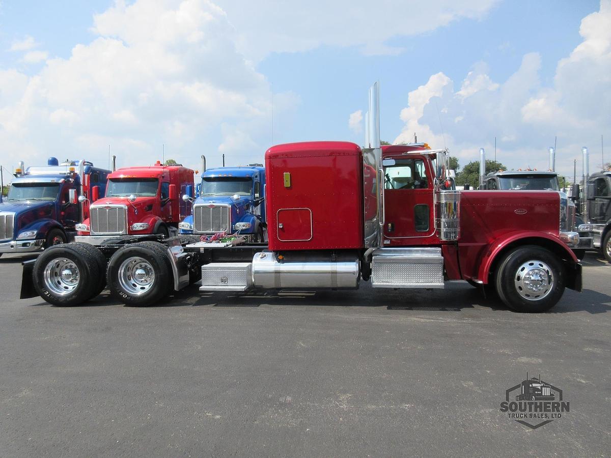 Used 2021 PETERBILT 389