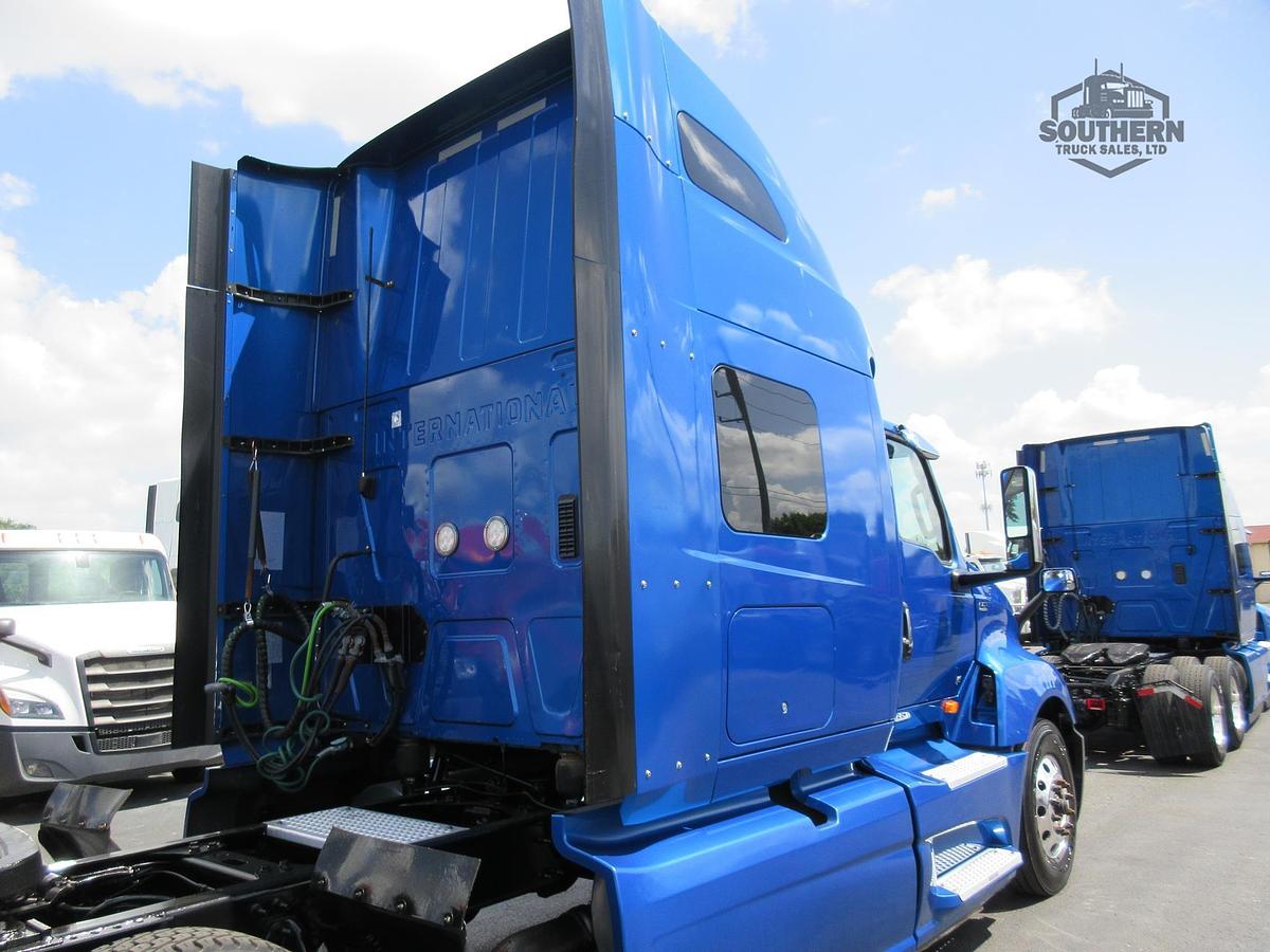 Used 2021 INTERNATIONAL LT