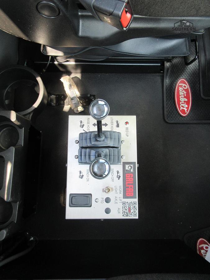 Used 2025 PETERBILT 567