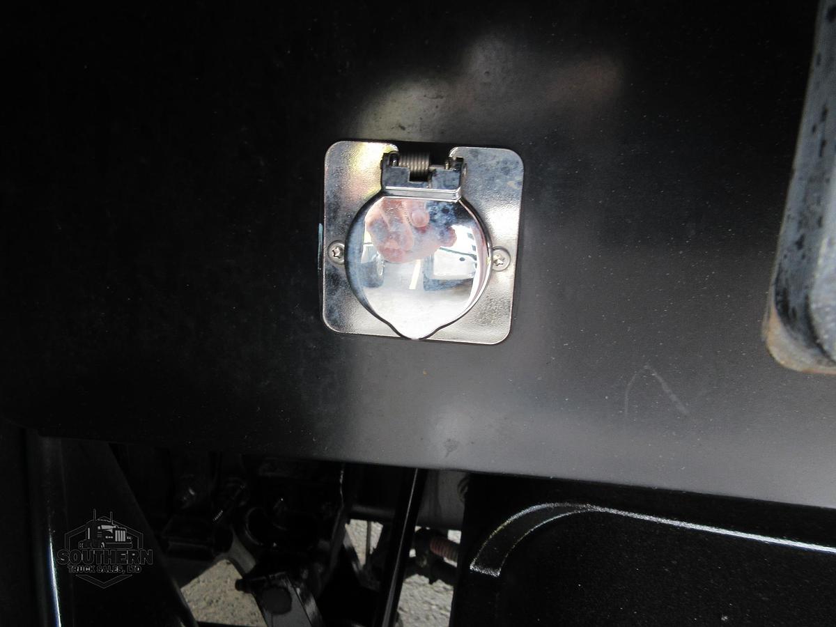 Used 2021 FREIGHTLINER CORONADO 122 SD