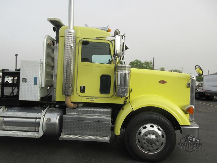 Used 2017 PETERBILT 367