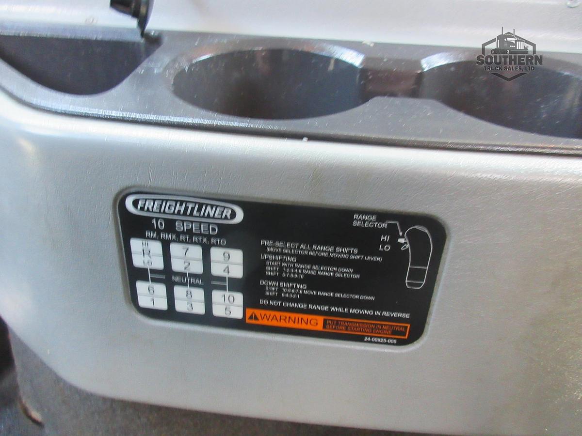 Used 2020 FREIGHTLINER 122SD