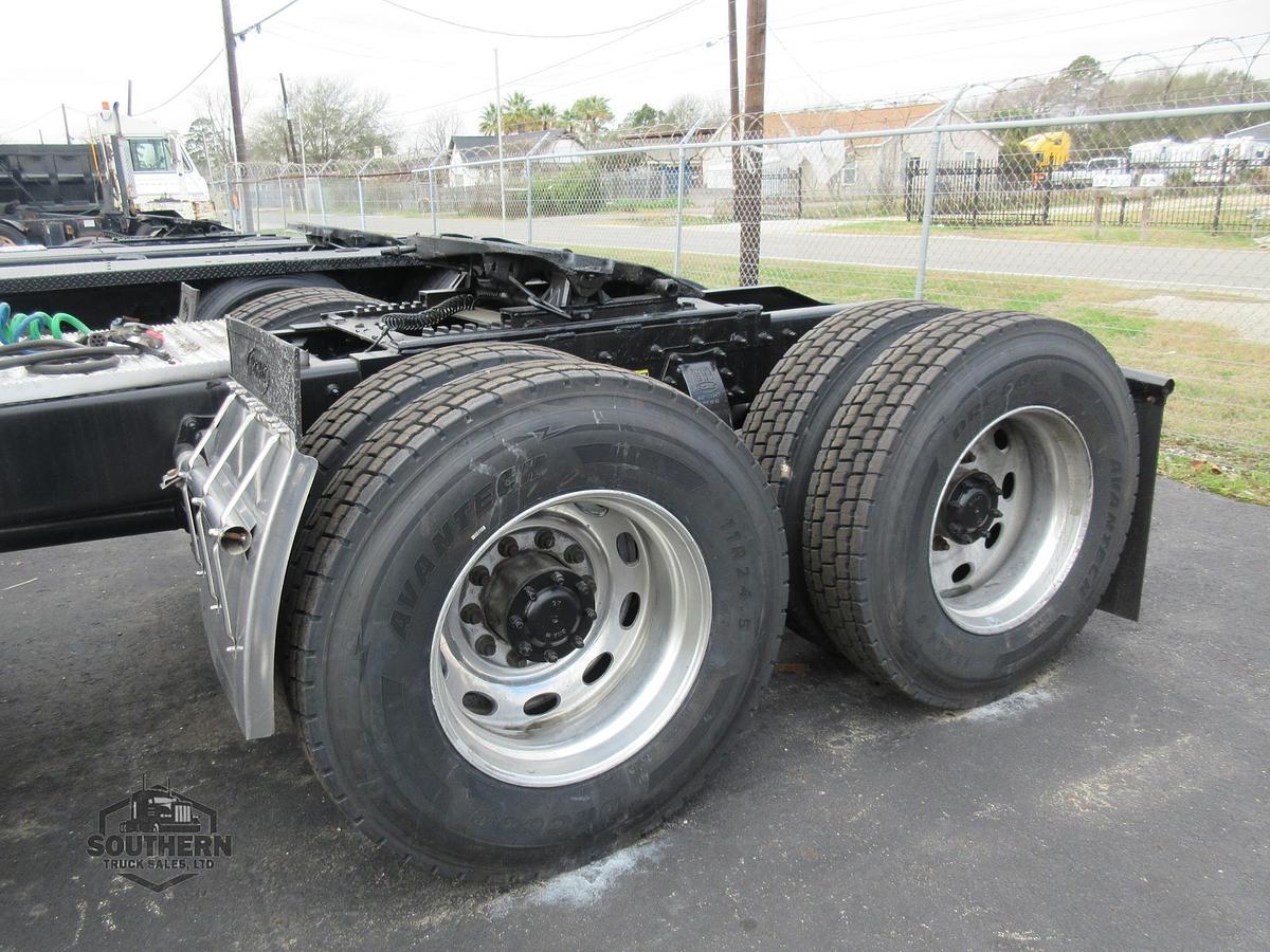 Used 2016 PETERBILT 389
