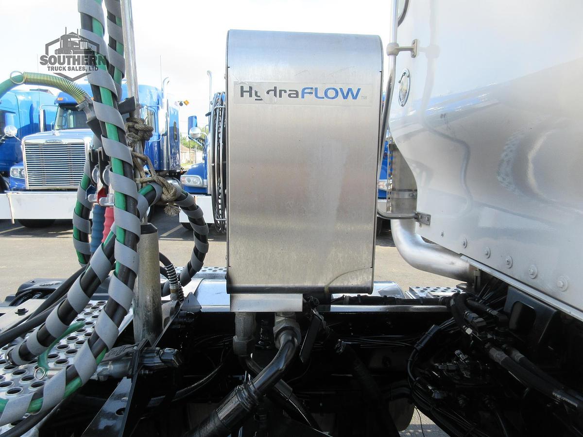 Used 2023 KENWORTH W900L