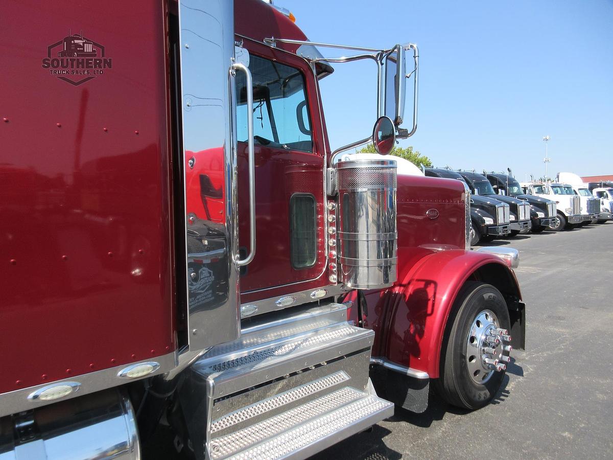 Used 2019 PETERBILT 389