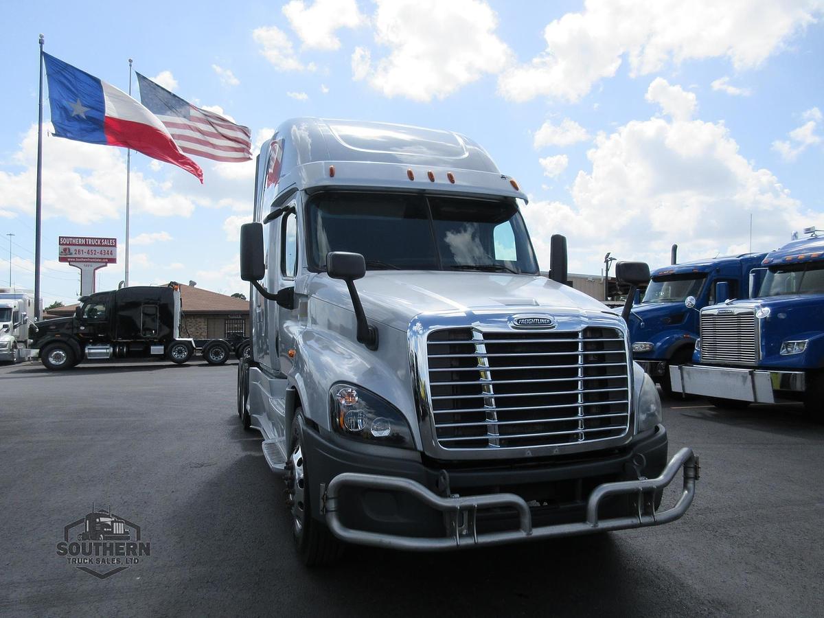 Used 2020 FREIGHTLINER CASCADIA 125