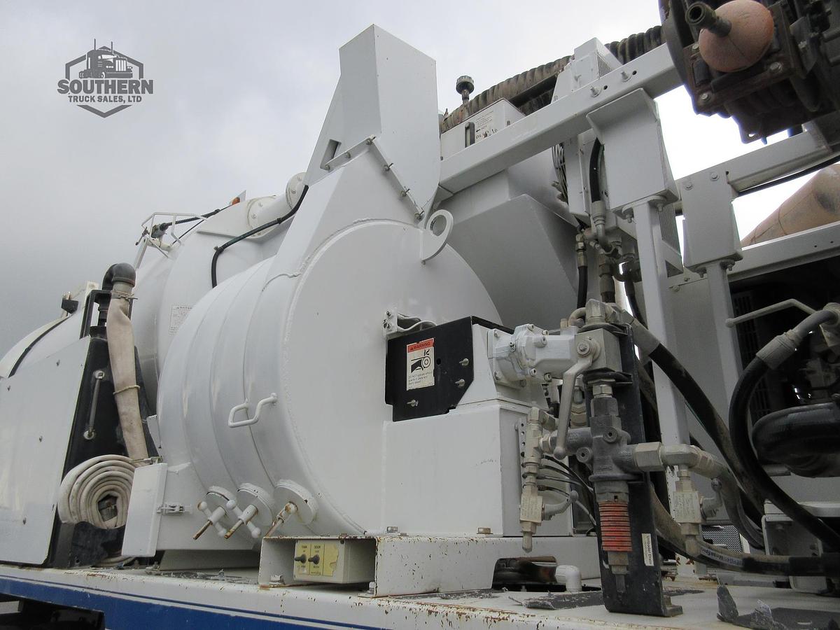 Used 2014 FREIGHTLINER 114SD