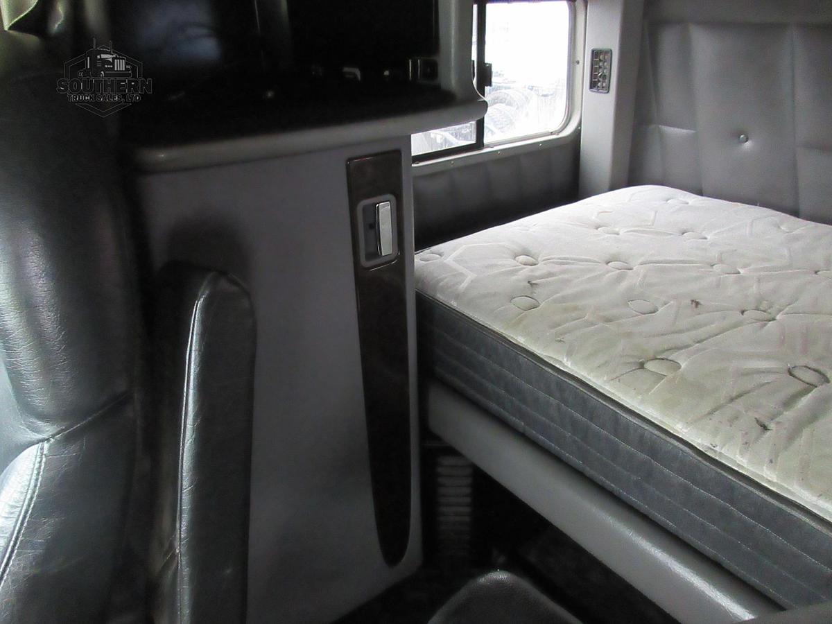 Used 2019 PETERBILT 389