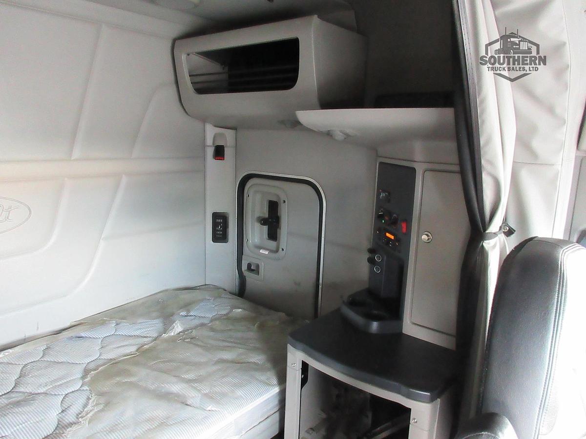 Used 2023 PETERBILT 567